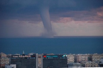 Italia nuovamente divisa dal maltempo, trombe d’aria sul Golfo Ligure