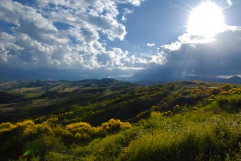 Meteo Ognissanti: sole e temperature in lieve aumento sull’Italia