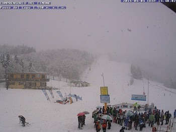 Neve in Appennino fino a 800 metri, il lato invernale di Aprile [IMMAGINI]