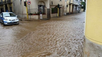 Maltempo Campania: valle dell’Irno inondata [FOTO]