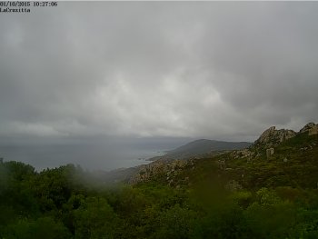 Meteo domenica 2 febbraio: nubi e isolate piogge sulle regioni tirreniche, stabile altrove