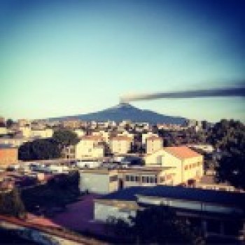 Etna eruzione in notturna: cenere su Messina e Reggio Calabria! [FOTO]