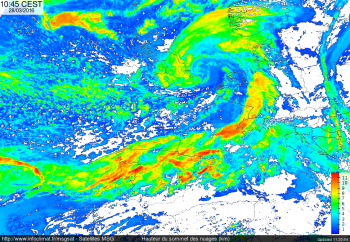 Spettacolare ciclone sulle isole brittaniche, raffiche oltre i 100 km/h