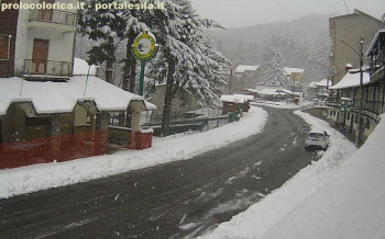 Neve sull’appennino meridionale, imbiancate le cime Calabresi [IMMAGINI]