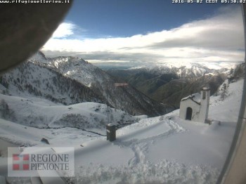 Ancora una volta Alpi innevate, fantastici panorami dalle webcam [IMMAGINI]