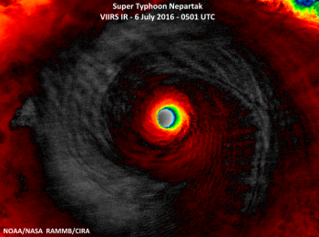 Il “super” Tifone Nepartak minaccia Taiwan, raffiche oltre 280 km/h [IMMAGINI]