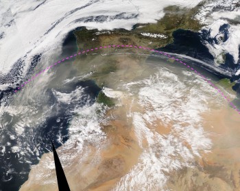 Polveri dal Sahara sui cieli europei, visibili anche dallo spazio [IMMAGINI]