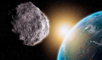 Asteroide sfiora la Terra mentre brilla la Superluna di Neve, accade oggi