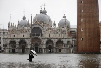 Acqua alta a Venezia, livelli mai visti dall’alluvione del 1966