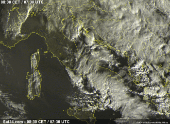 Meteo lunedì 23 dicembre: residui rovesci al sud, tempo buono altrove