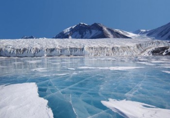 Scoperti 28 nuovi virus in un antico ghiacciaio tibetano