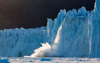 Lo scioglimento dei ghiacci della Groenlandia ha innalzato il livello del mare globale di 2,2 mm in due mesi