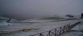 Cronaca meteo: torna la neve in Abruzzo sul Gran Sasso, imbiancata Campo Imperatore