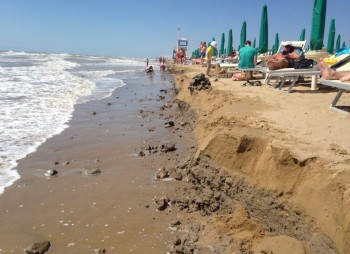 Legambiente: la metà delle spiagge italiane è minacciata dall’erosione costiera