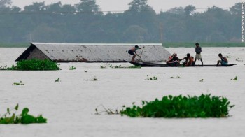 Piogge monsoniche in India: due milioni di sfollati e più di 70 morti