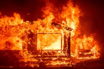 California: gli incendi peggiori di sempre, in più l’emergenza Covid-19