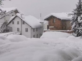 Alpi orientali sommerse, caduti circa 250 cm di neve in 72 ore e non finisce qui!