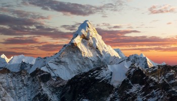 Il monte Everest è ufficialmente più alto di quanto si pensasse