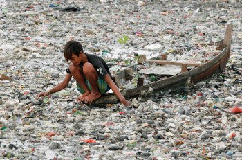 Plastica in mare: i batteri che minacciano la nostra salute