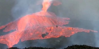 Il Cumbre Vieja continua a spaventare le Canarie