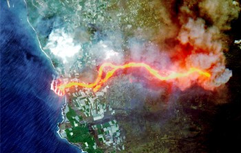 Eruzione Cumbre Vieja, dal vulcano emergono due nuovi flussi di lava