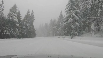 Forte tempesta di neve in California e in Nevada: superando il record del 1970, quello in corso è il dicembre più nevoso di sempre