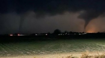 Disastro negli USA! Nella notte una serie di tornado ha devastato i territori centro-orientali: sono almeno 100 le vittime