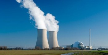 La Germania inizia ufficialmente a spegnere le sue centrali nucleari