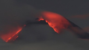 Erutta il vulcano Merapi in Indonesia: al momento non si hanno notizie di eventuali vittime