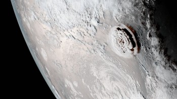 L’eruzione a Tonga ha causato enormi perturbazioni nell’atmosfera terrestre