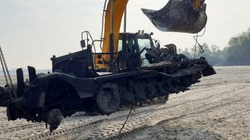 Po in secca: la scarsa portata del fiume porta al ritrovamento di un carro armato risalente alla Seconda Guerra Mondiale