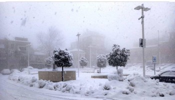 Cronaca meteo: nevicate in corso al centro-sud anche a quote collinari