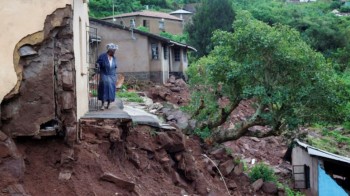 Una violenta alluvione colpisce il Sudafrica: almeno 45 le vittime nella regione orientale del paese