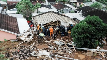 Alluvione in Sudafrica, il bilancio diventa pauroso: oltre 300 vittime