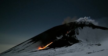 L’Etna è tornato a eruttare: nuove bocche lungo il fianco settentrionale