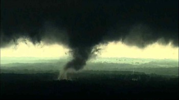 Intensi tornado negli Stati Uniti centro-meridionali: danni ingenti in Oklahoma